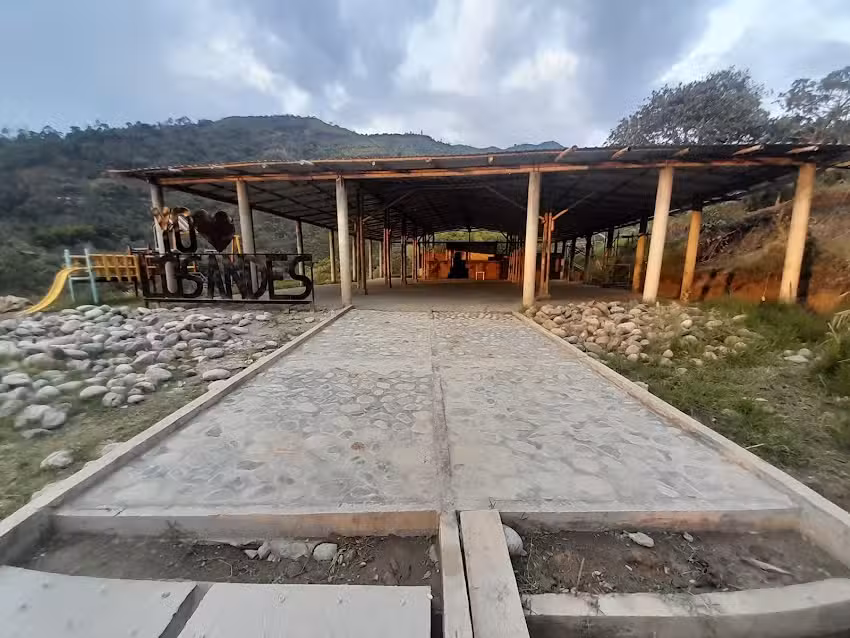 Centro Turistico y Recreacional Los andes