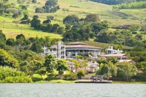 Centro Vacacional Comfandi Lago Calim