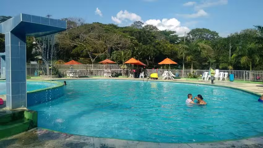 Centro Vacacional y Turistico &ldquo;El Saman&rdquo; S.A.S.