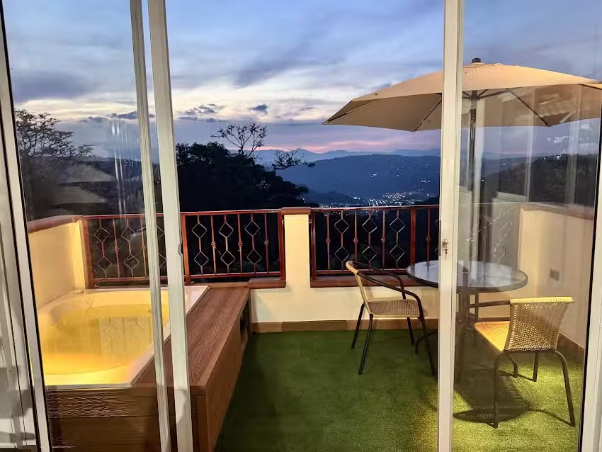 Chalets Mirador la Colina PyC