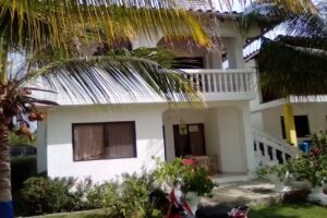 Condominio Caba&ntilde;as de Playa Blanca