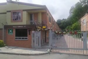 Conjunto cerrado La Caba&ntilde;a Campestre