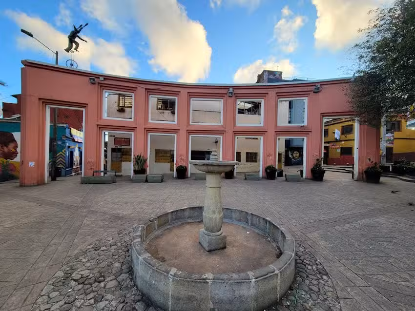 Depa Monserrate &ndash; Charming Historic Nest with Breathtaking Mountain Views &ndash; Apartaestudio