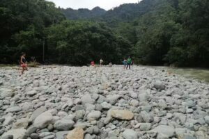 Desemboque quebrada la Mona.