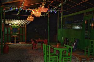 Eco-Hospedaje El Bus De La Rana