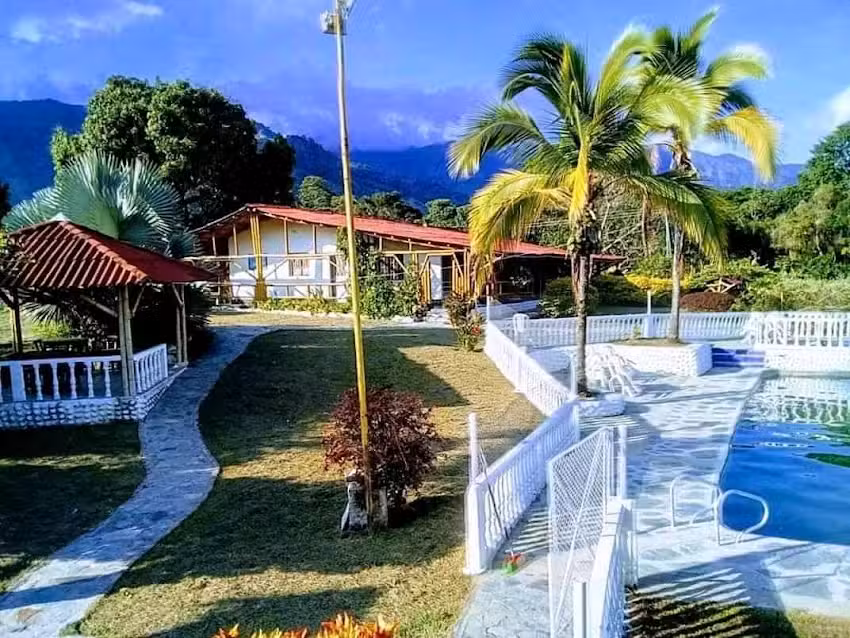 Ecotel San Antonio de calucaima