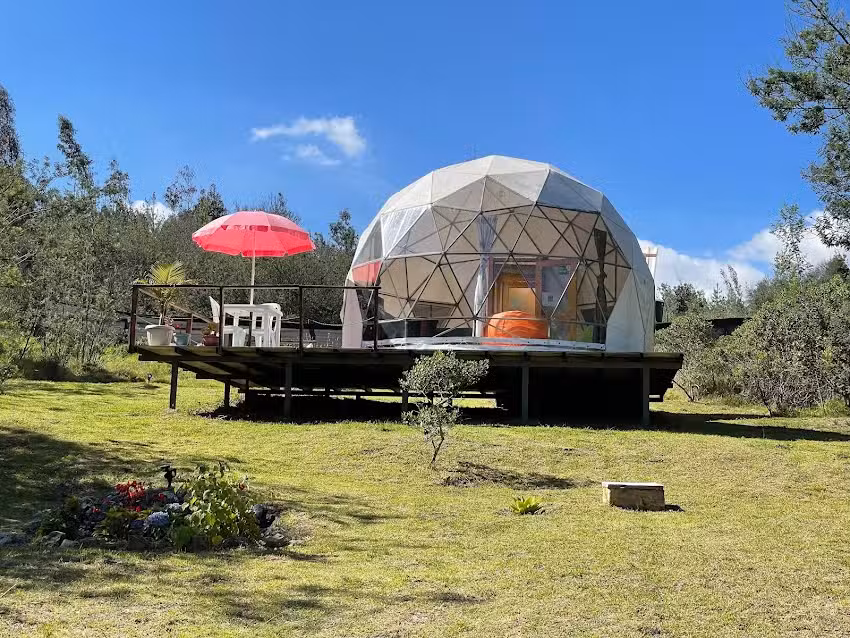 El ALPINO Caba&ntilde;a, Glamping & camping Guatavita, colombia
