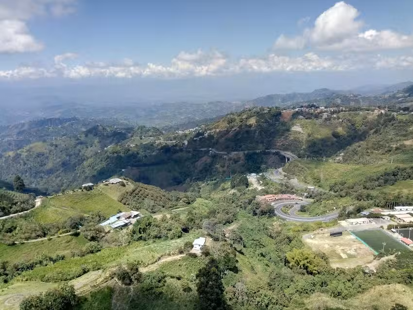 El Ed&eacute;n House