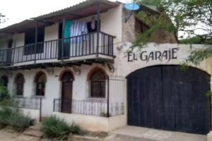 El Garaje Hostal