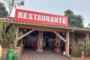 EL ORQUIDEAL estacion de servicio,hotel y restaurante