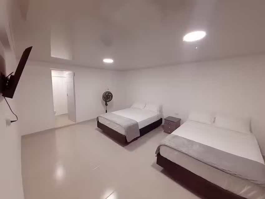 EL PRADO HOSTAL