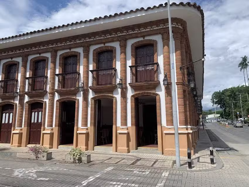 El Regidor hotel y restaurante