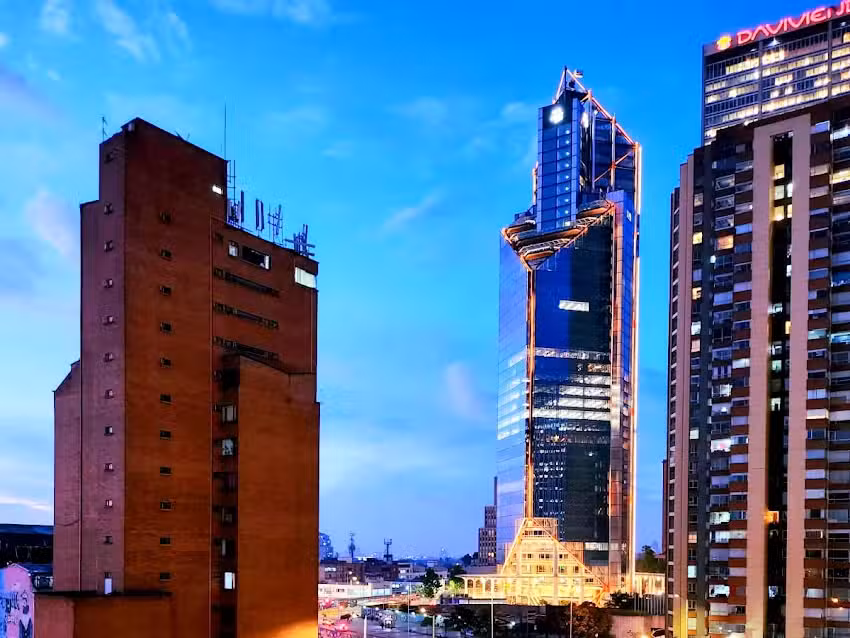 Executive Suites Minutes From the Airport &ndash; Bogot&aacute;