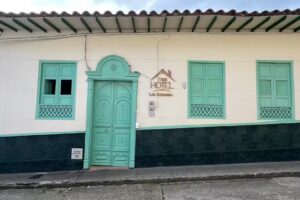 FamiHotel Las Carmona