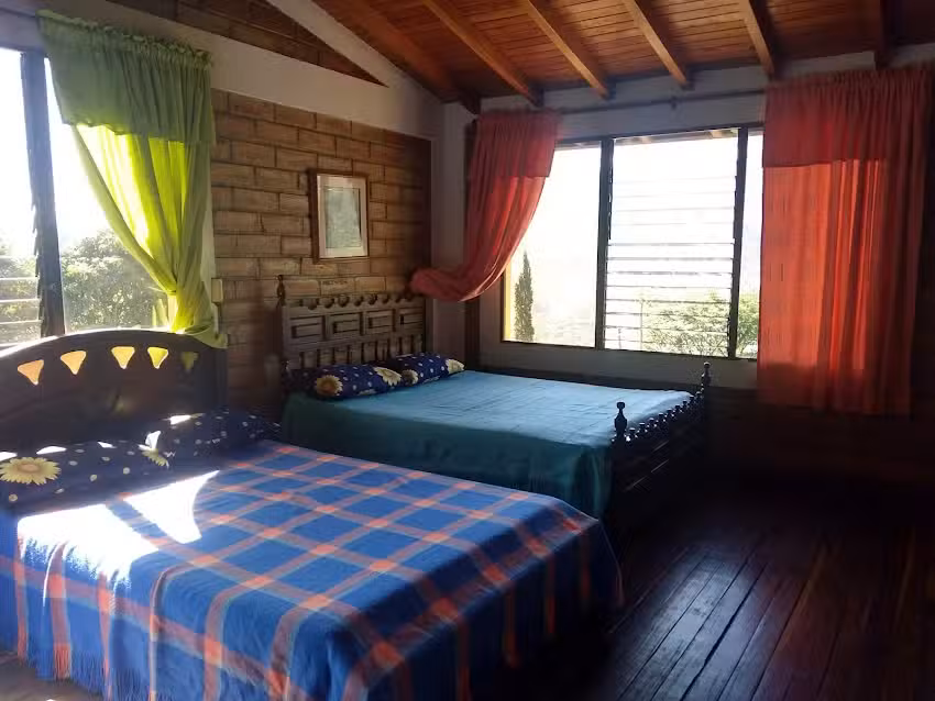 Finca Bariloche, Vereda El Noral