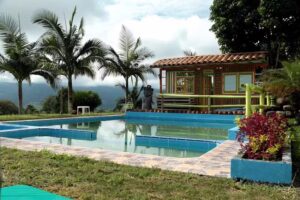Finca Hotel Caba&ntilde;as y Flores &ndash; Jeric&oacute; &ndash; Antioquia