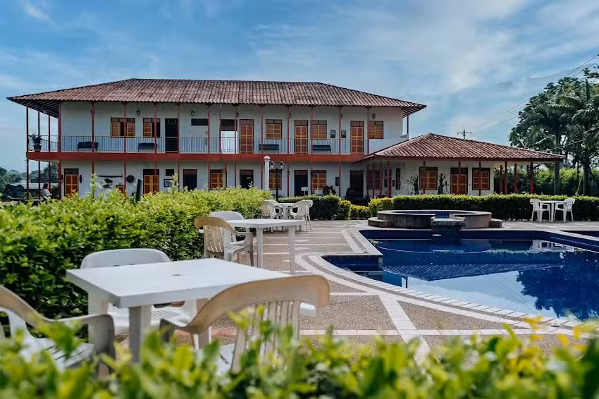 Finca Hotel La Rivera