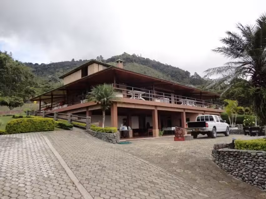 Finca loma linda lago calima