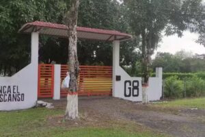 Finca turistica EL DESCANSO (1982) G8P // Hospedaje, Piscina y Naturaleza. PASADIA / NOCHE / EVENTO