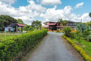 Finca Tur&iacute;stica Los Alpes