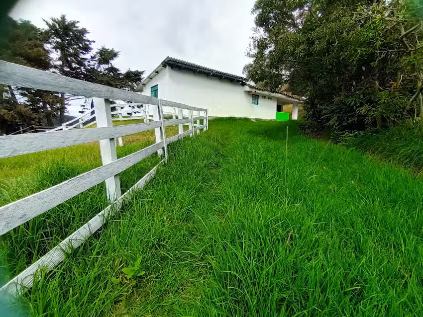 FINCA URBANA LA TURQUESA