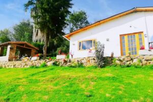 Glamping Chinu& caba&ntilde;a con vista al lago