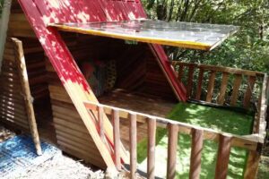 Glamping Lomaroja ecohabs