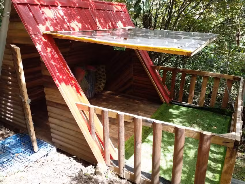 Glamping Lomaroja ecohabs