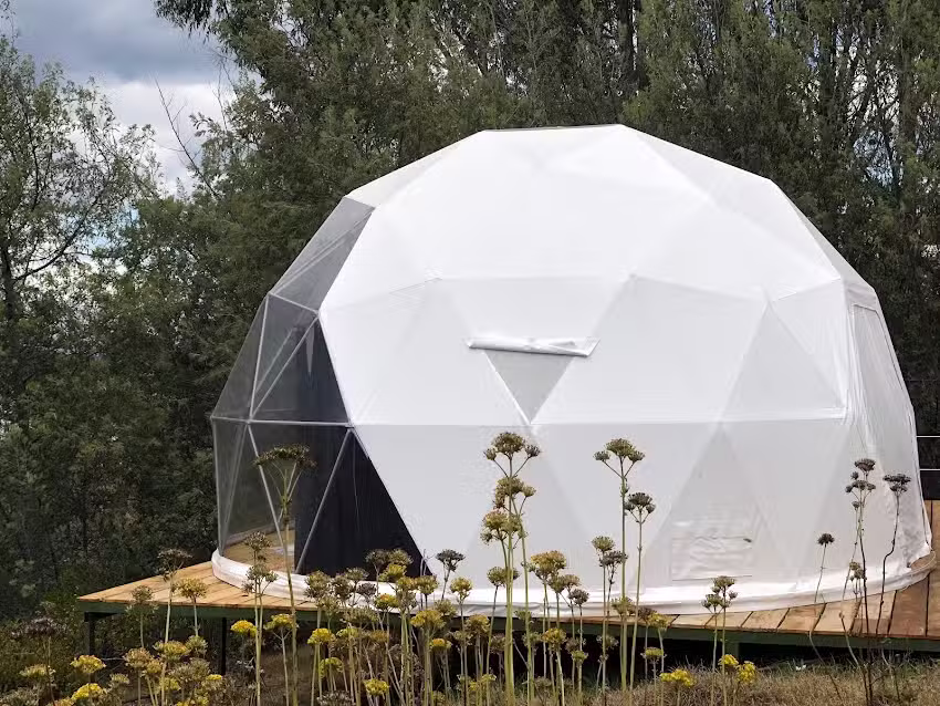 Glamping y Caba&ntilde;as Vista Lago Guatavita