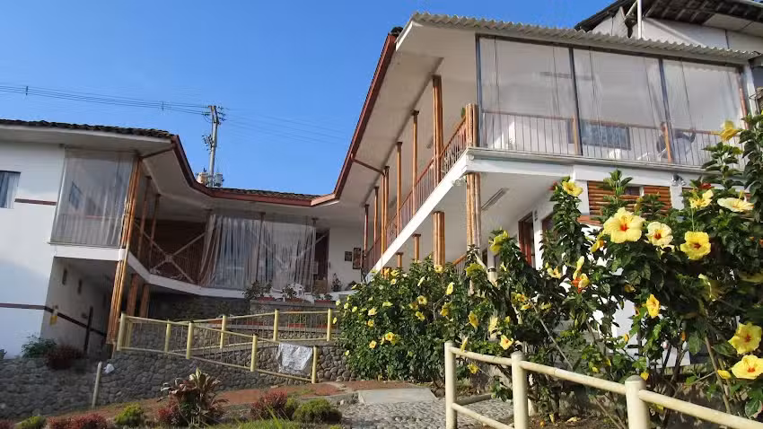 Hostal Casa Roble