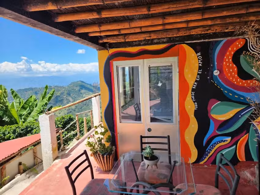 Hostal Launama