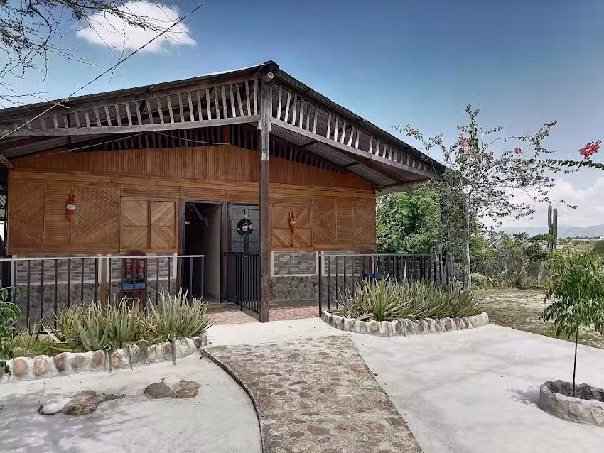 Hostal Noches De Saturno