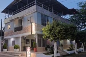 HOSTAL Puerto Araujo Plaza