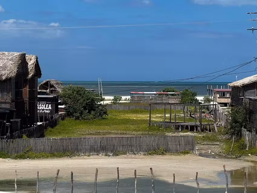 Hostal & Restaurante &ldquo;Akuaippa Tours&rdquo;