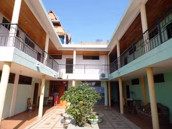 Hostal y Restaurante Dumbira