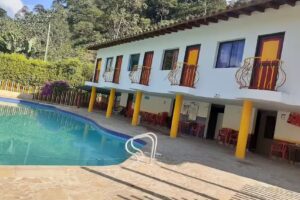 Hosteria Las Playitas