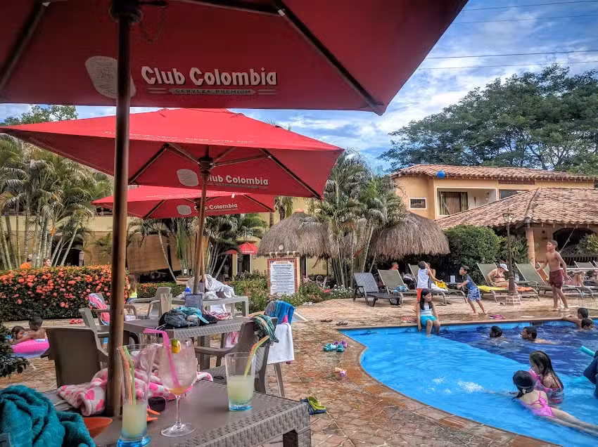 Hoster&iacute;a Tonusco Campestre