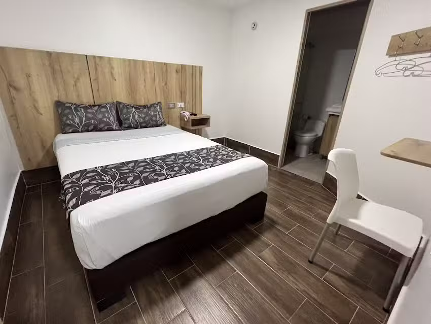 Hotel Ariston Embassy