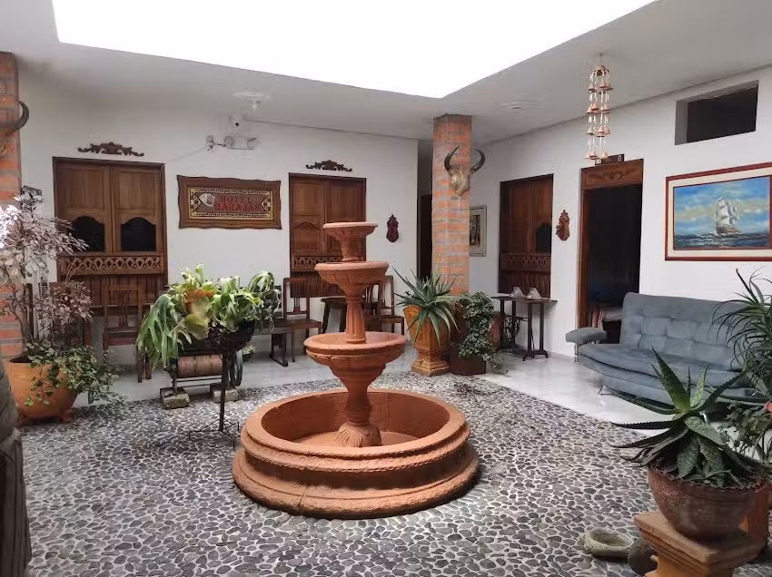 Hotel Barajas Jard&iacute;n