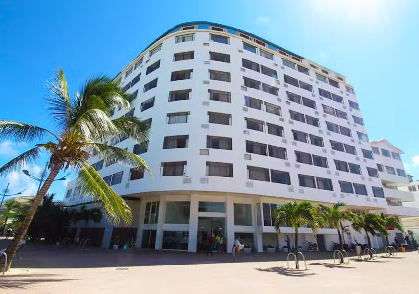 Hotel Blue Ton&eacute;