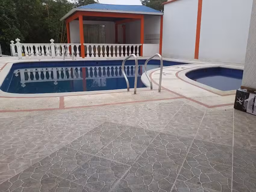 Hotel Brisas Del Hacha.