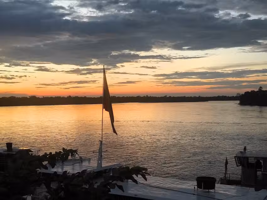 HOTEL BRISAS DEL RIO