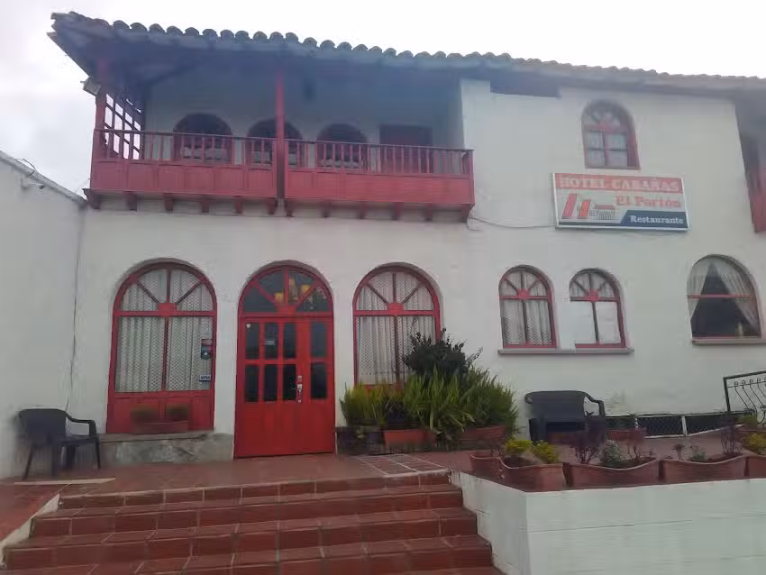 Hotel Caba&ntilde;as El Port&oacute;n