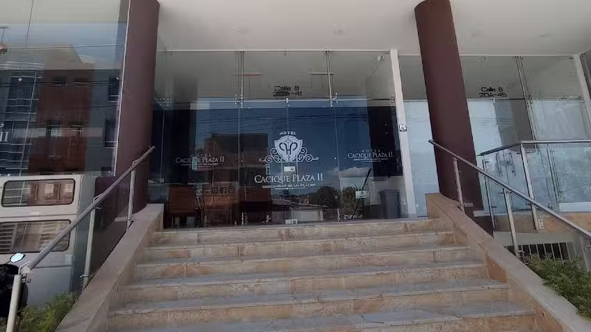 Hotel Cacique Plaza II