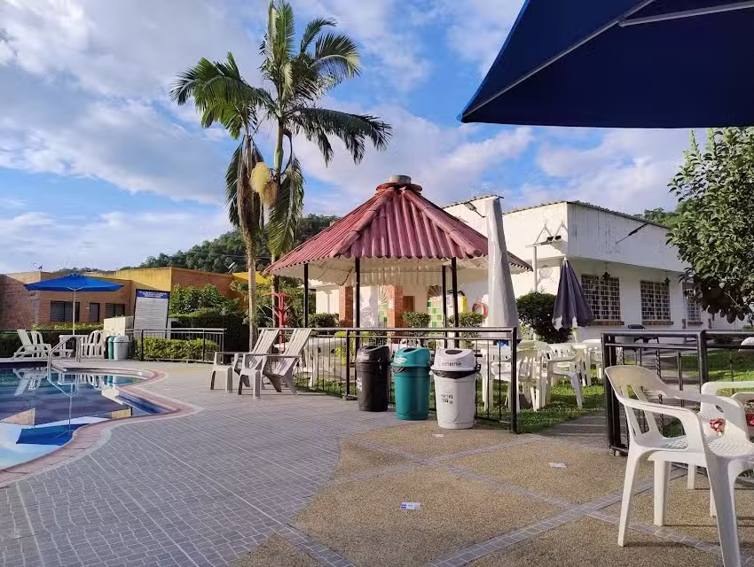 HOTEL CAMPESTRE LA VEGA INN