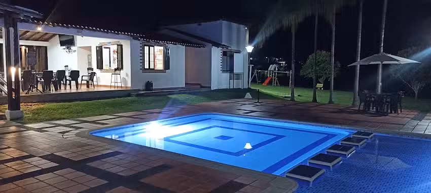 Hotel campestre lomas de piedra