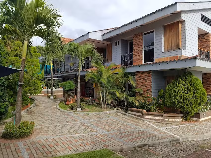 HOTEL CAMPESTRE MANOA