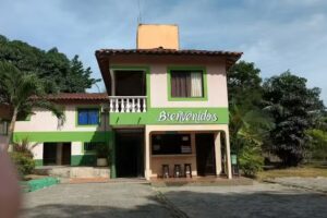 Hotel campestre y piscina Galaxia