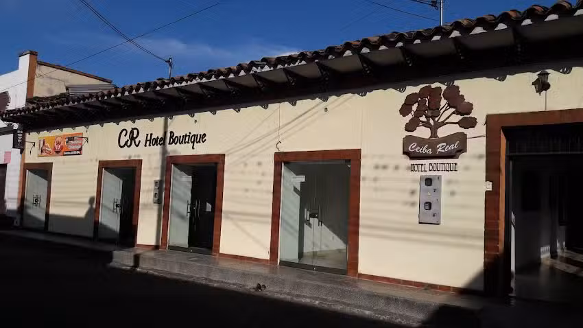 HOTEL CEIBA REAL