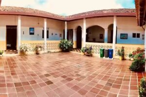 Hotel Charal&aacute; Real